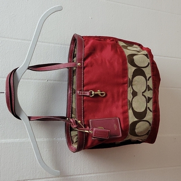 Reversible Coach signature stripe tote - Picture 10 of 12